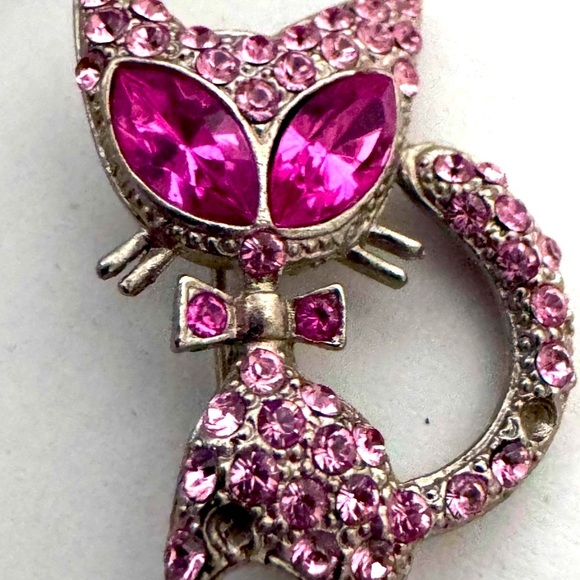 🐱 Beautiful Edgy Vintage Antique Pink Crystal Cat Brooch - Picture 13 of 13